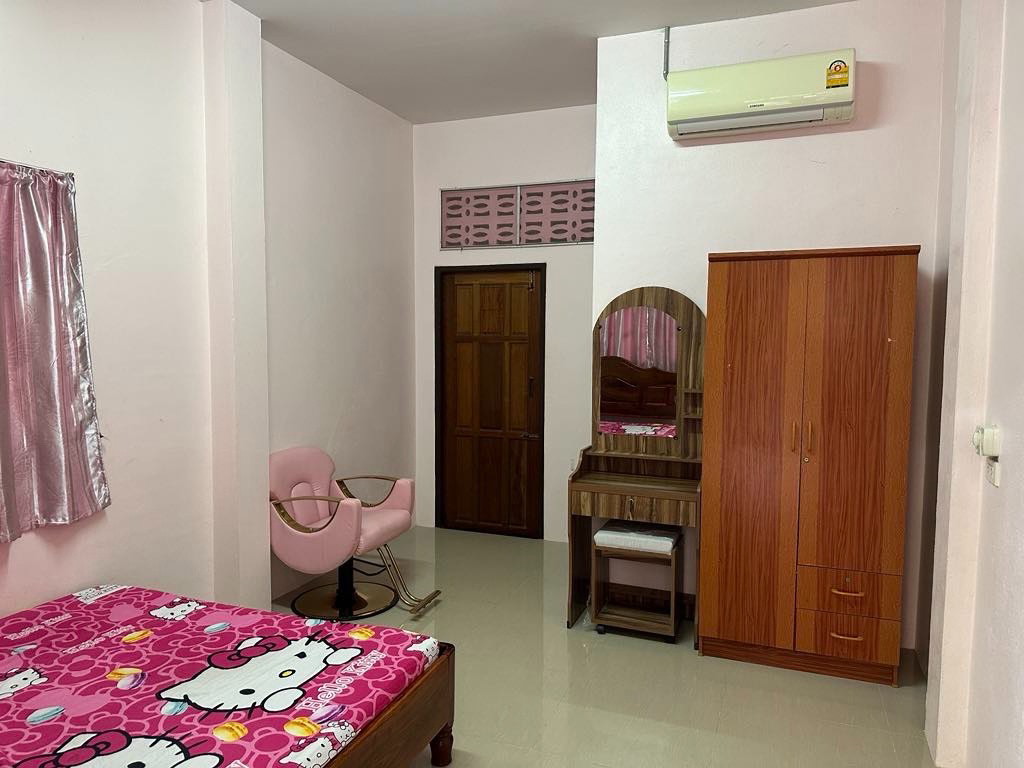 1 Bed Condo — photo 3