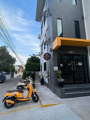 Condo — photo 1