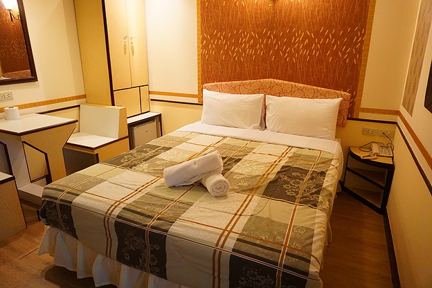 1 Bed Condo · Khlong Toei, bangkok — photo 2