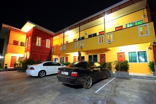 1 Bed Condo — photo 3