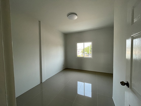 1 Bed Condo — photo 3