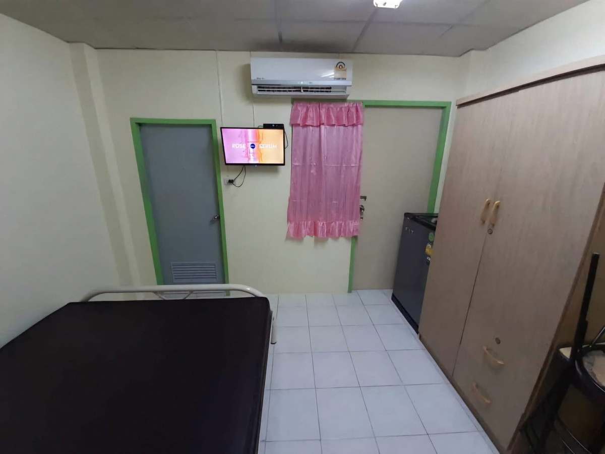 1 Bed Condo — photo 1