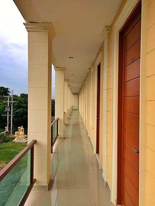 Condo · Mueang Chon Buri, chon_buri — photo 2