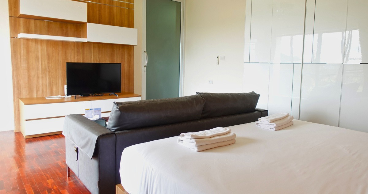 1 Bed Condo — photo 4