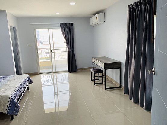 1 Bed Condo · Huai Khwang, bangkok — photo 5