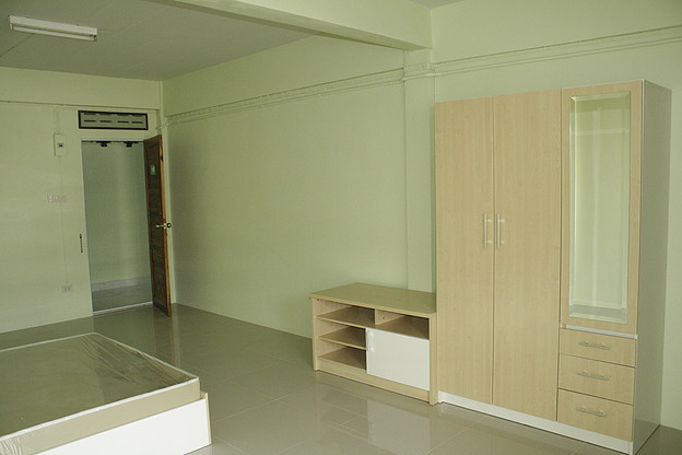 1 Bed Condo · Thon Buri, bangkok — photo 2