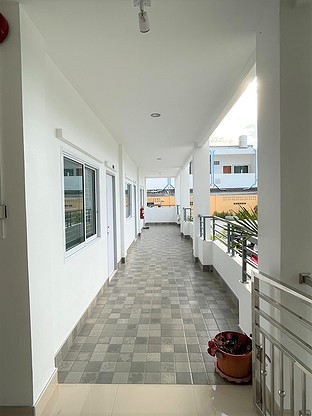 1 Bed Condo — photo 3