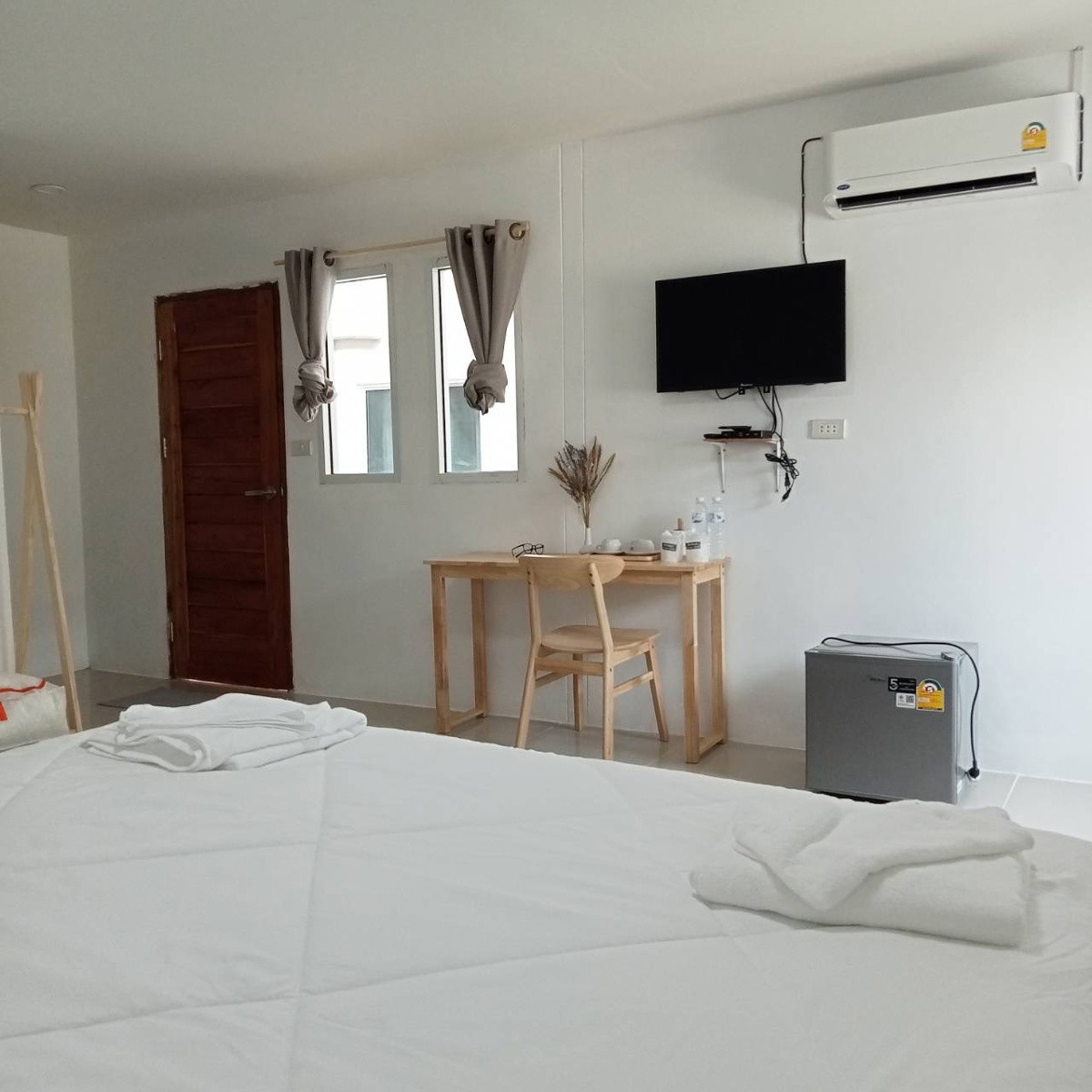 1 Bed Condo — photo 3