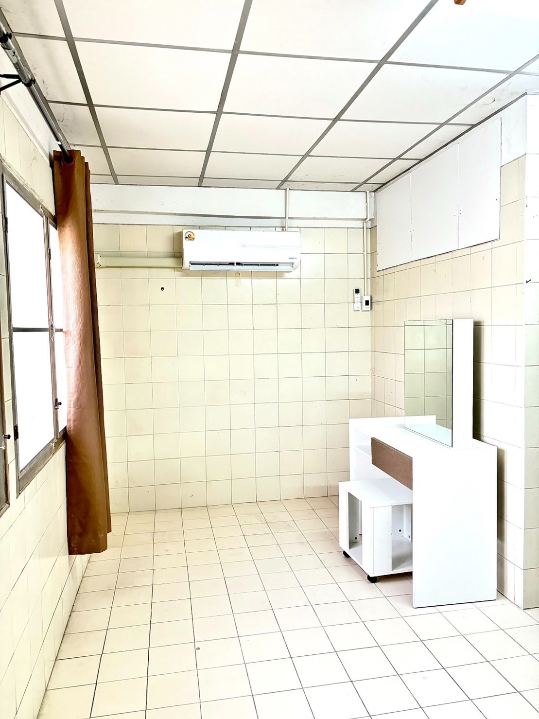1 Bed Condo — photo 2
