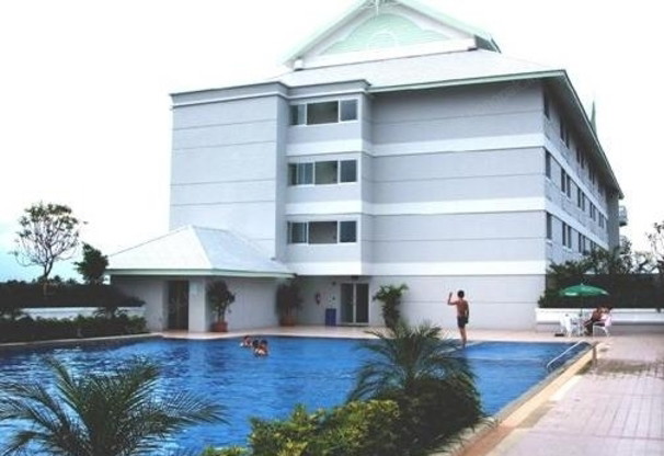 Condo — photo 1