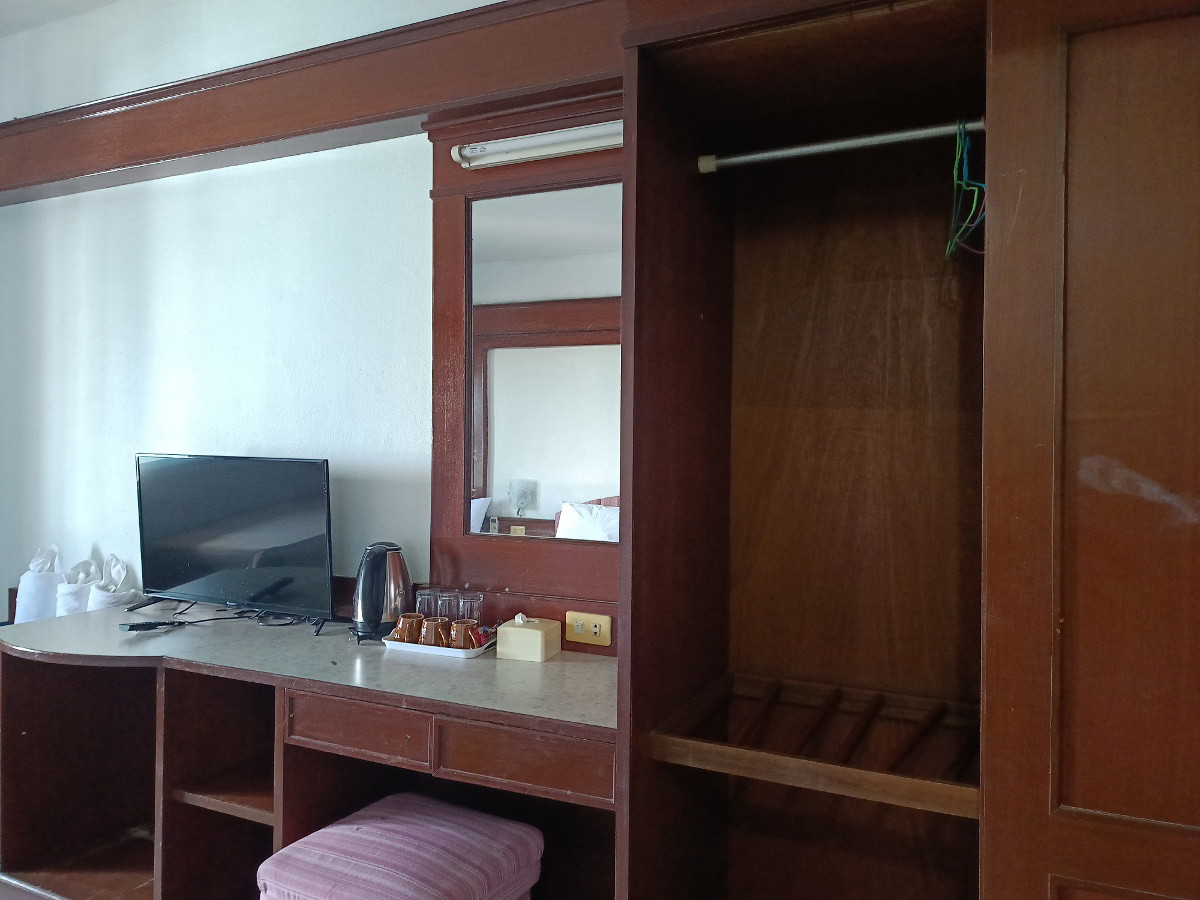1 Bed Condo — photo 4