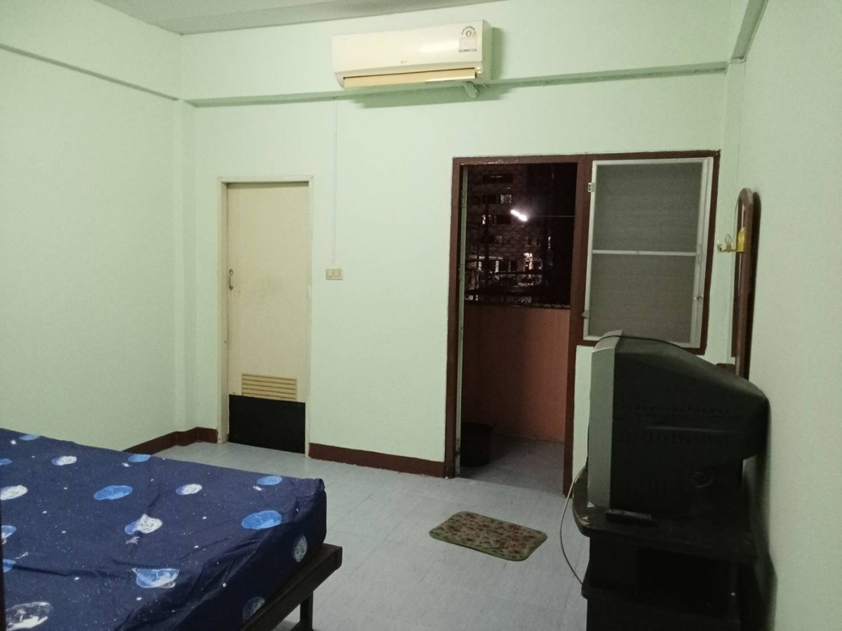 1 Bed Condo — photo 5