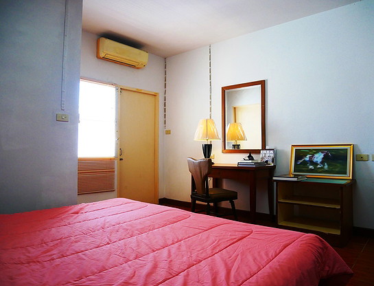 1 Bed Condo · Huai Khwang, bangkok — photo 4