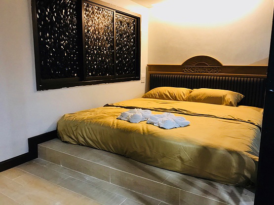 1 Bed Condo — photo 2
