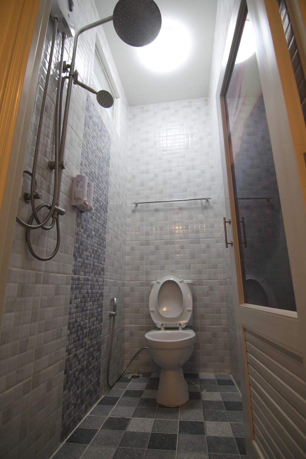 1 Bed Condo — photo 3