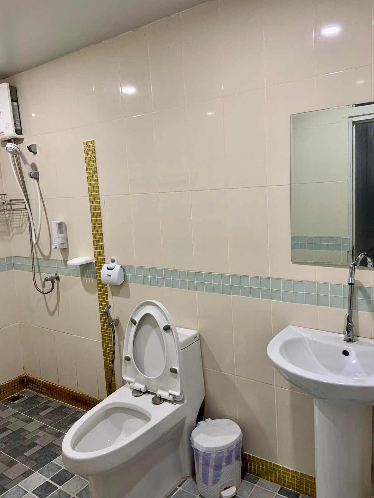 1 Bed Condo — photo 4