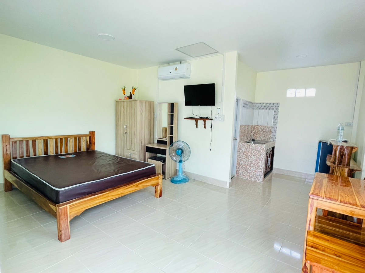 1 Bed Condo — photo 4