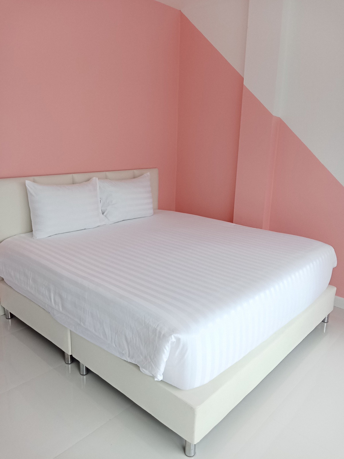 1 Bed Condo — photo 4