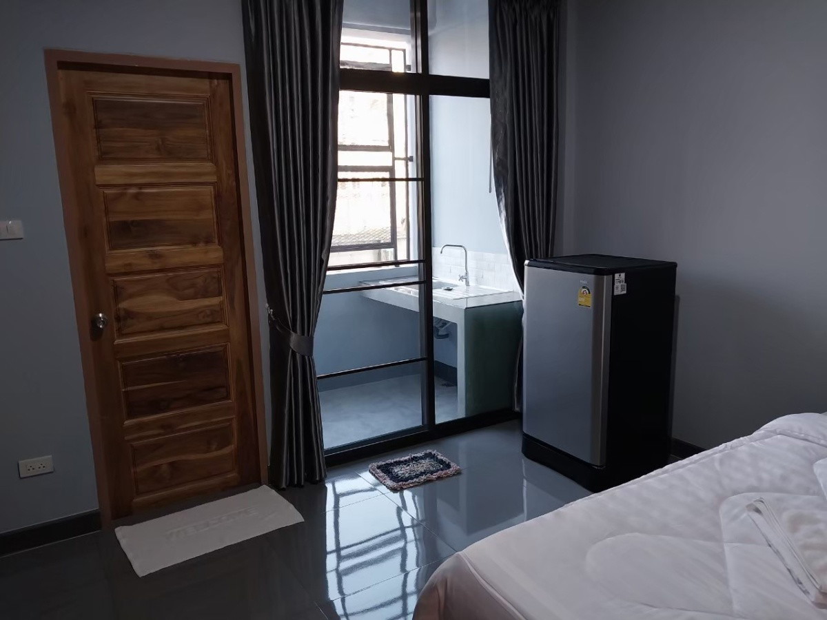 1 Bed Condo — photo 5