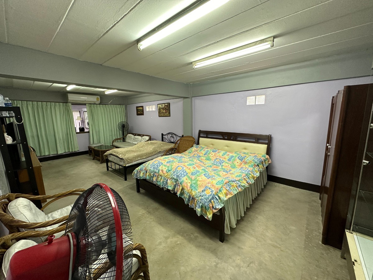 1 Bed Condo · Bang Khun Thian, bangkok — photo 1