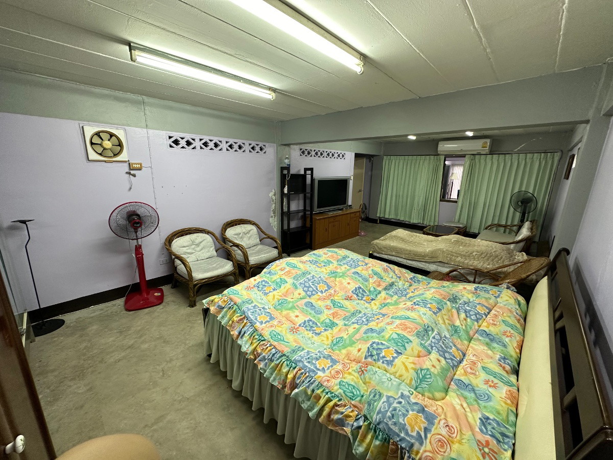 1 Bed Condo · Bang Khun Thian, bangkok — photo 3