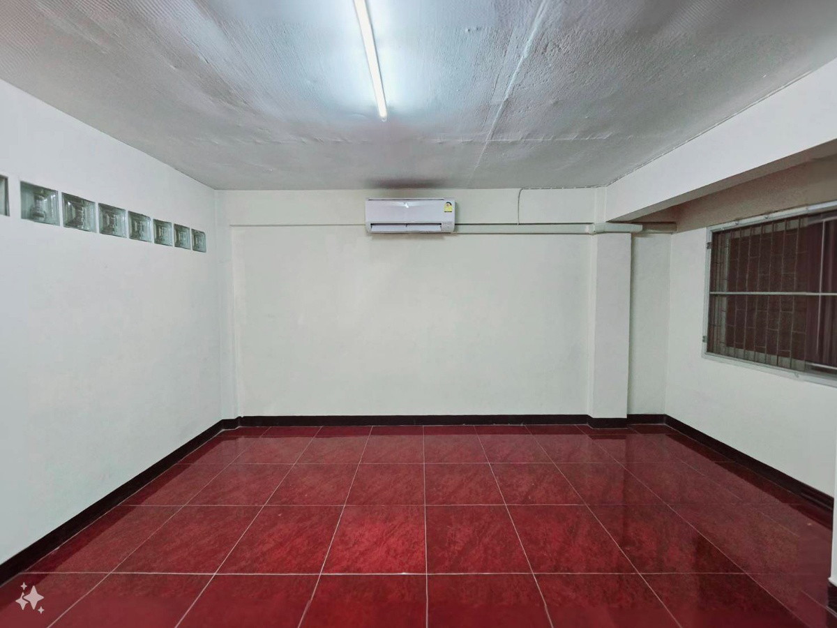 Condo · Sathon, bangkok — photo 1