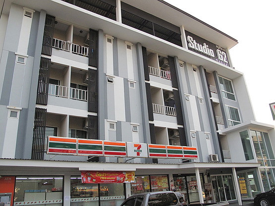 Condo · Phra Khanong, bangkok — photo 1