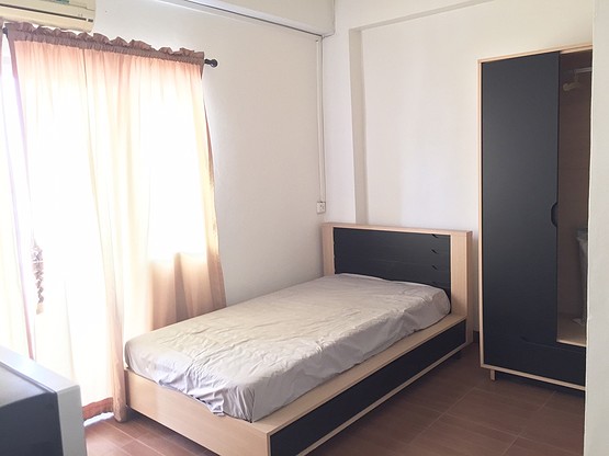 1 Bed Condo — photo 2