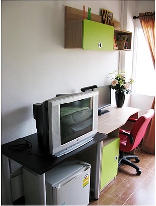 1 Bed Condo — photo 3