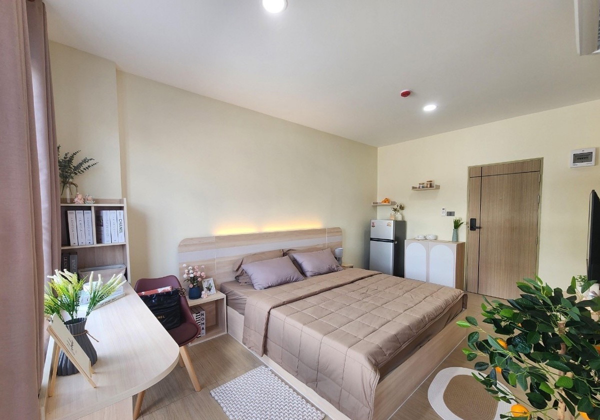 1 Bed Condo — photo 1