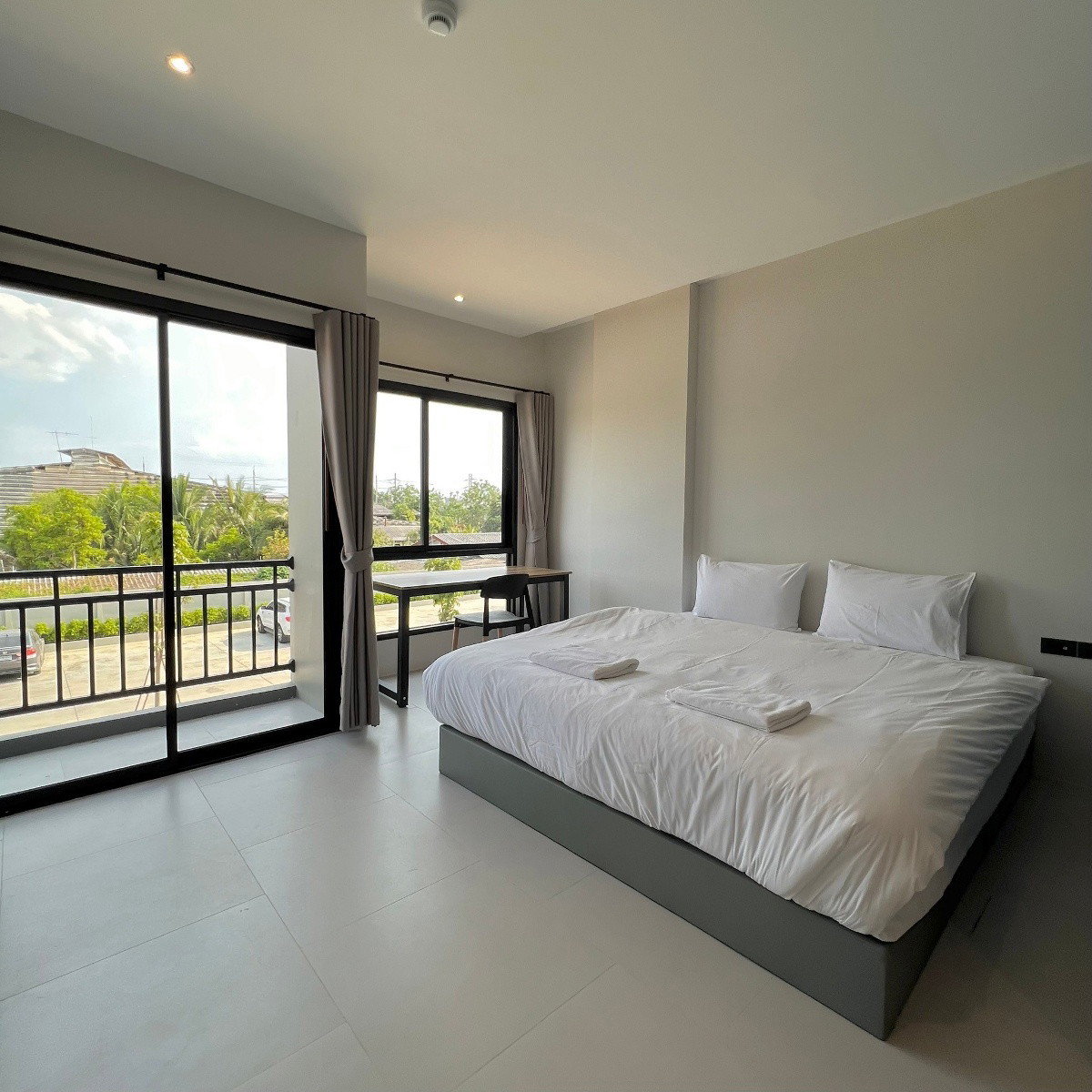 1 Bed Condo — photo 4
