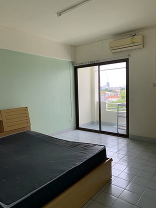 1 Bed Condo · Wang Thonglang, bangkok — photo 5
