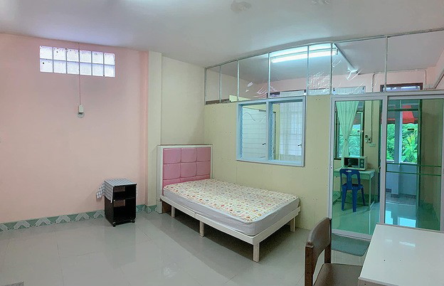 1 Bed Condo — photo 5