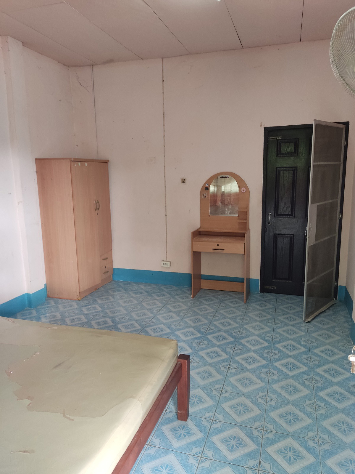 1 Bed Condo — photo 3