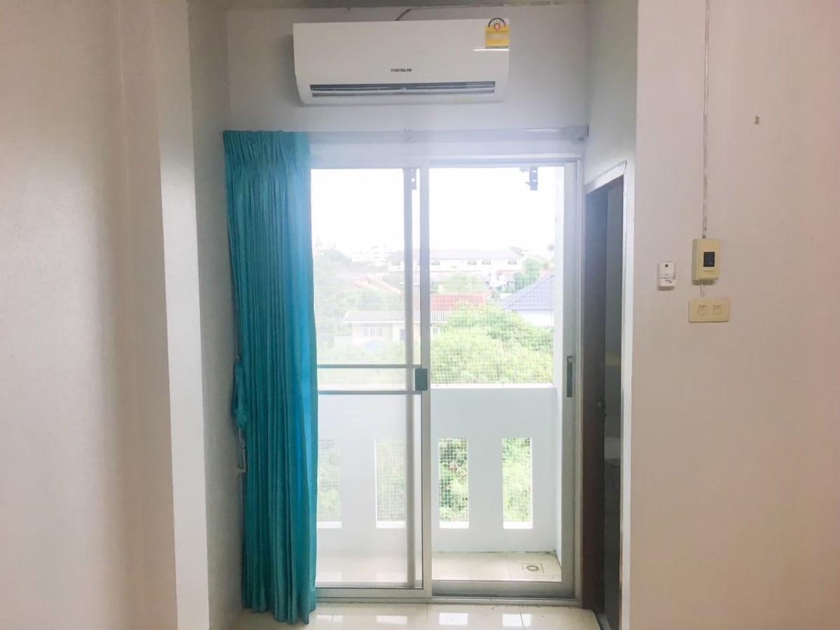 Condo — photo 2