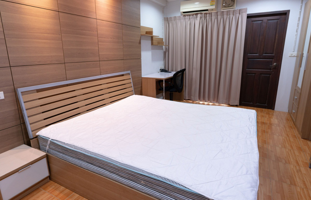 1 Bed Condo · Phra Khanong, bangkok — photo 3