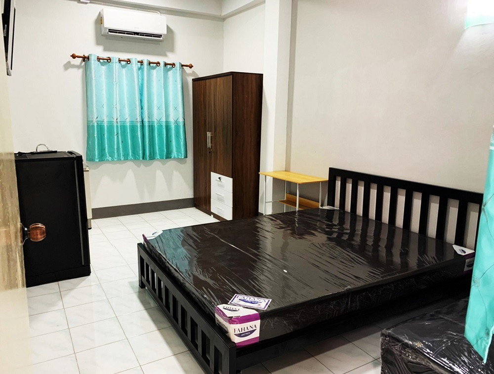 Condo — photo 1