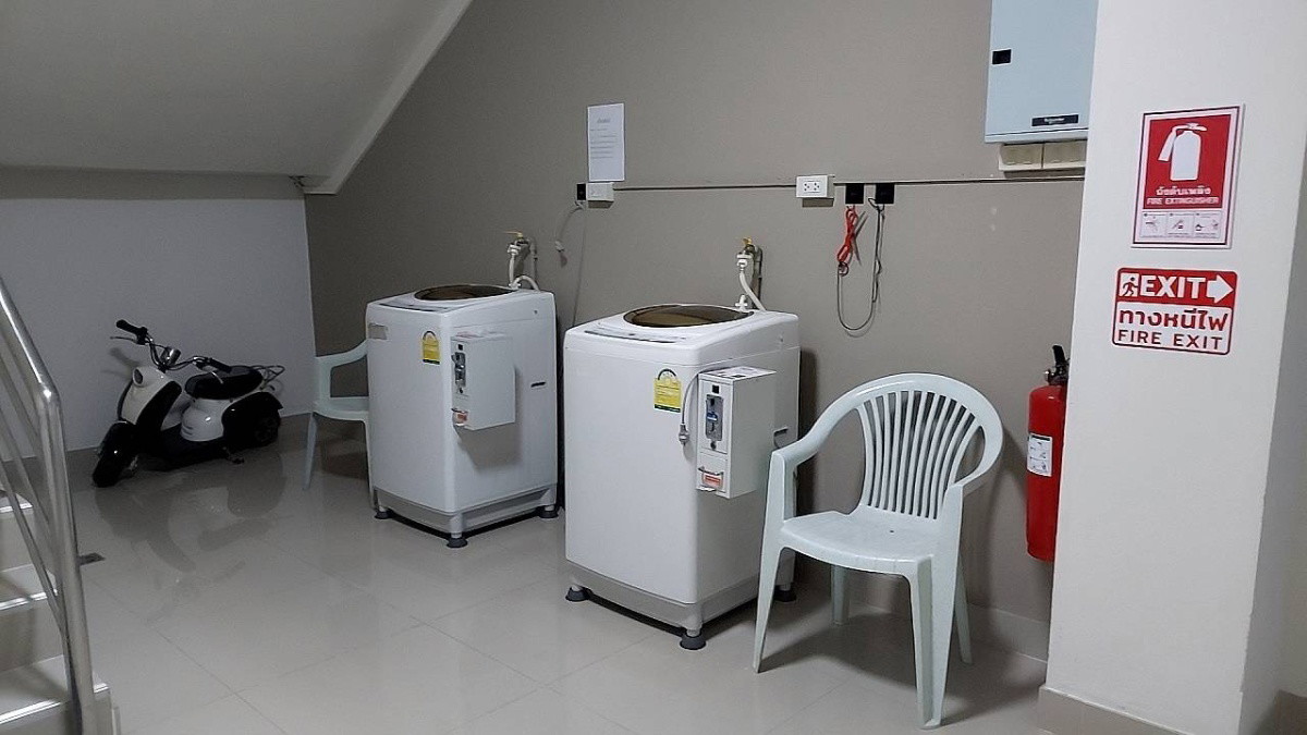 1 Bed Condo — photo 3