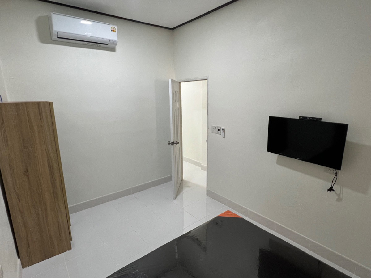 1 Bed Condo — photo 4