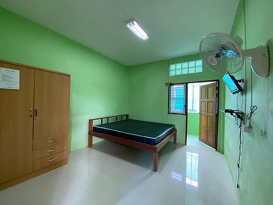 1 Bed Condo — photo 4
