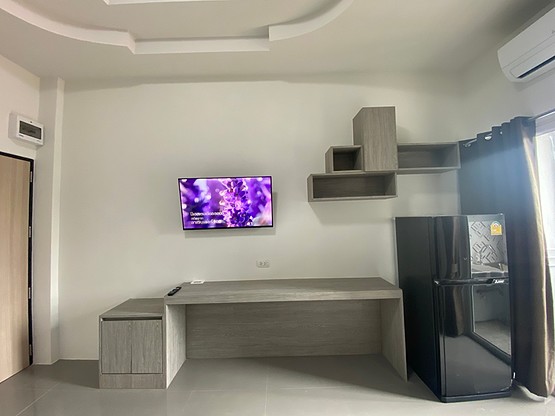 1 Bed Condo — photo 3