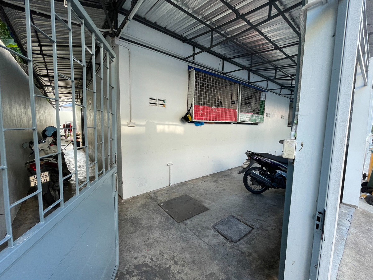 1 Bed Condo · Khlong San, bangkok — photo 2