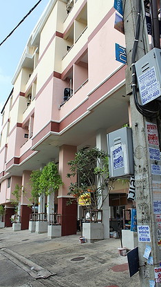 1 Bed Condo · Wang Thonglang, bangkok — photo 2