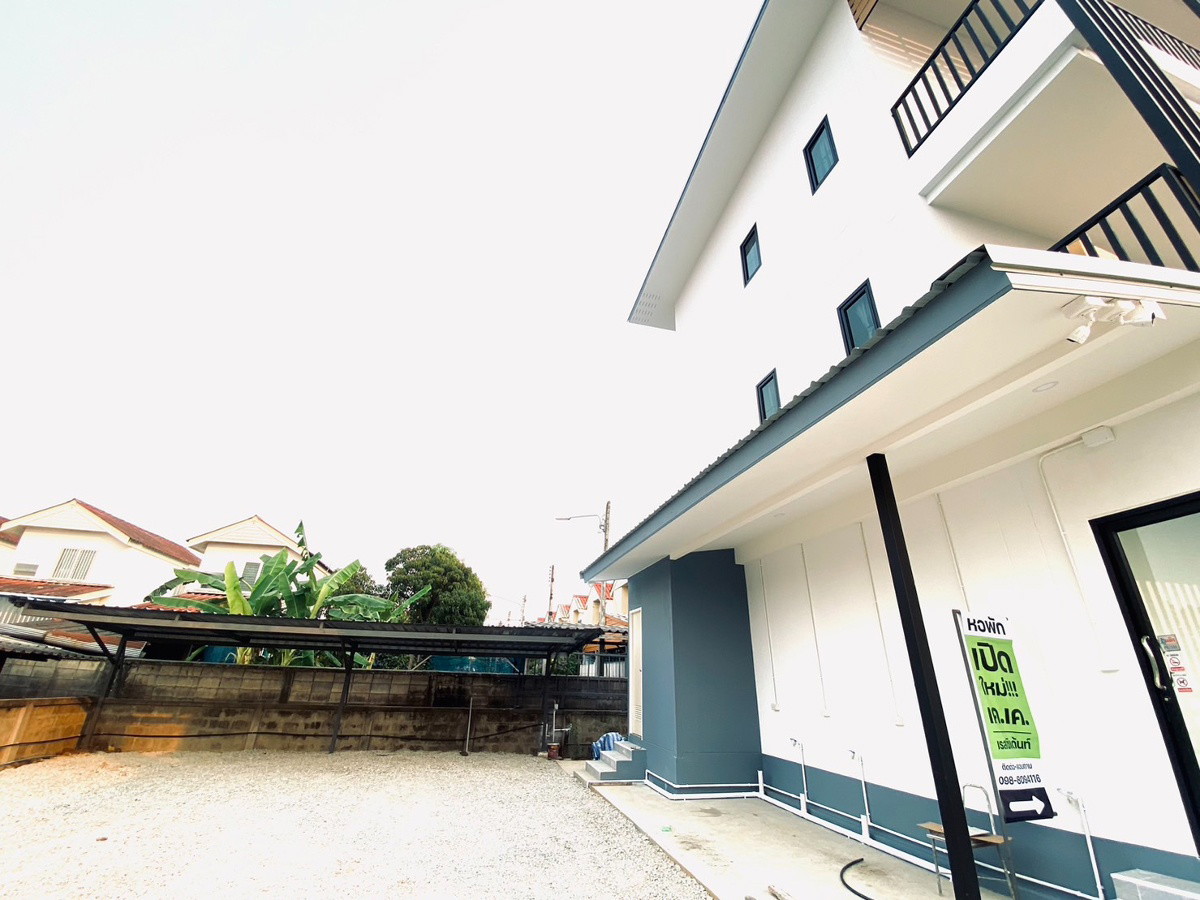 1 Bed Condo — photo 4