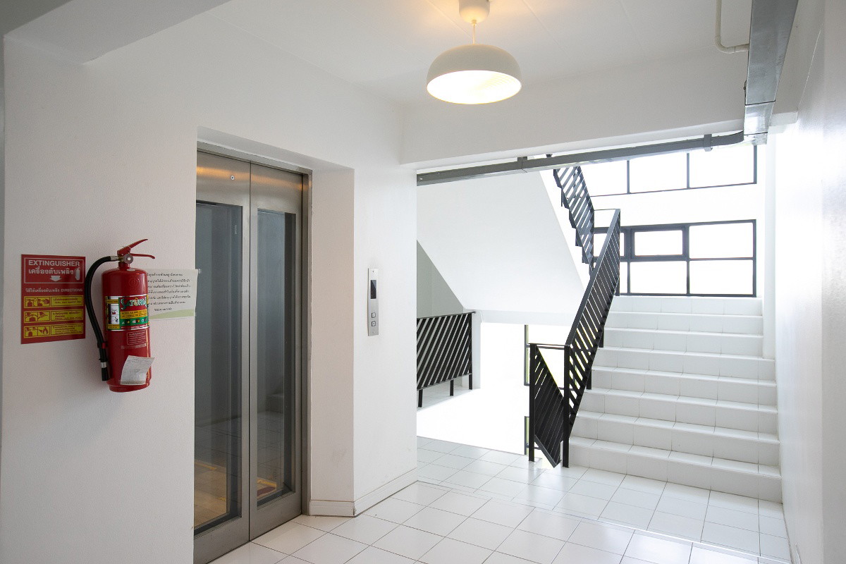 1 Bed Condo — photo 4