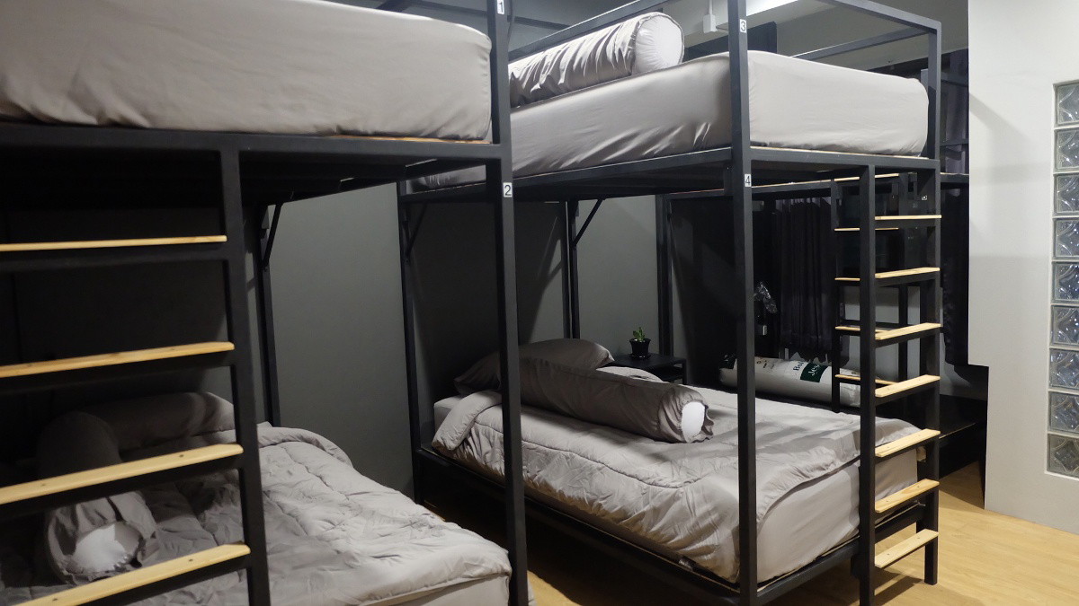 1 Bed Condo — photo 1