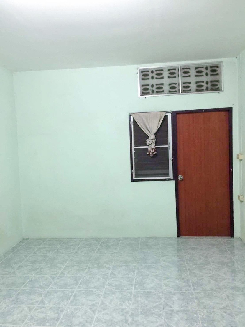 1 Bed Condo — photo 1