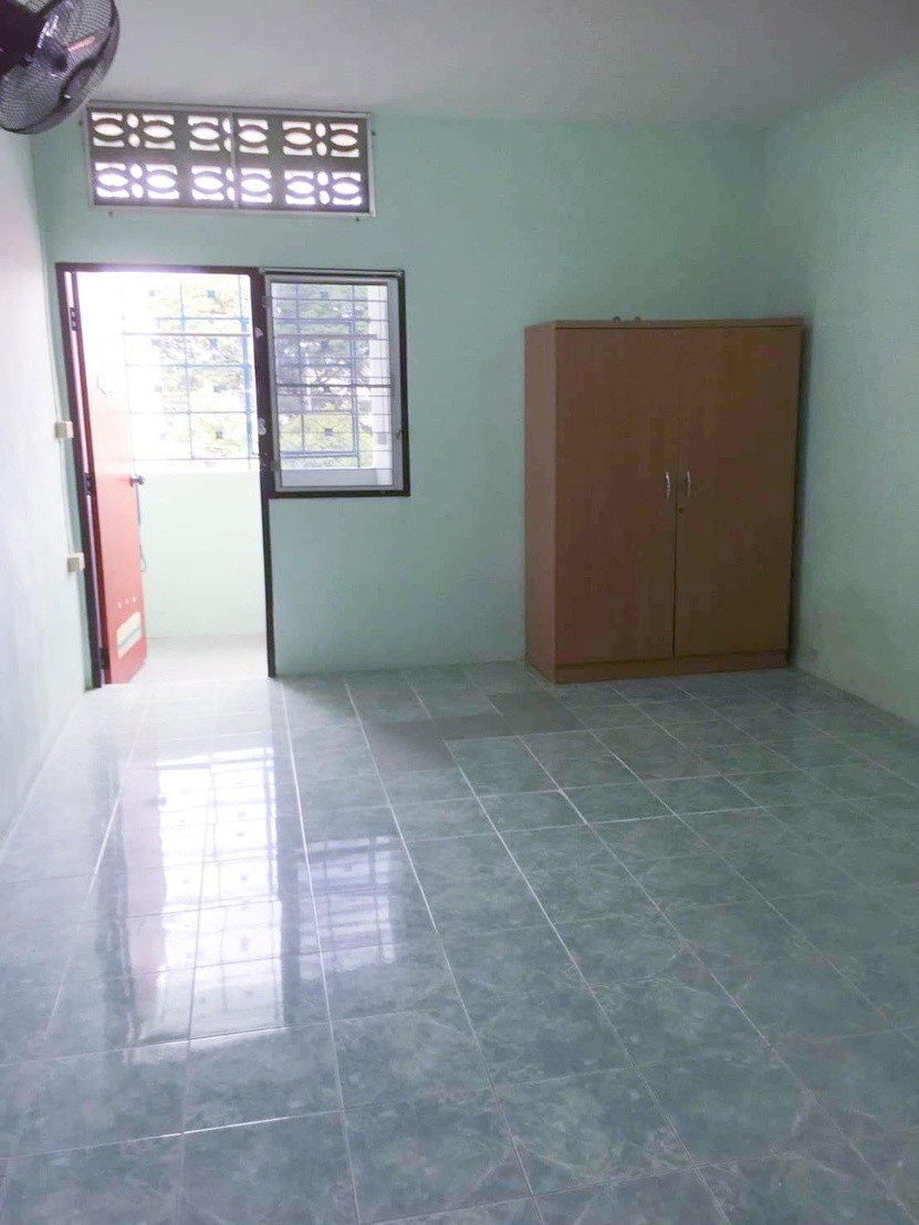 1 Bed Condo — photo 2