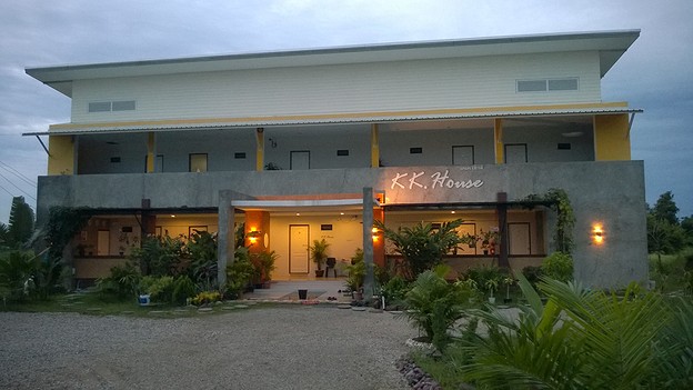 1 Bed Condo — photo 1