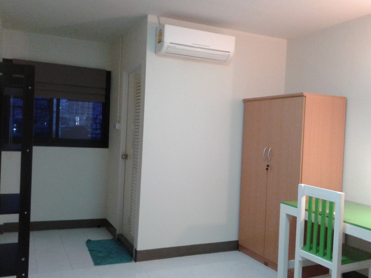 Condo · Bang Rak, bangkok — photo 4